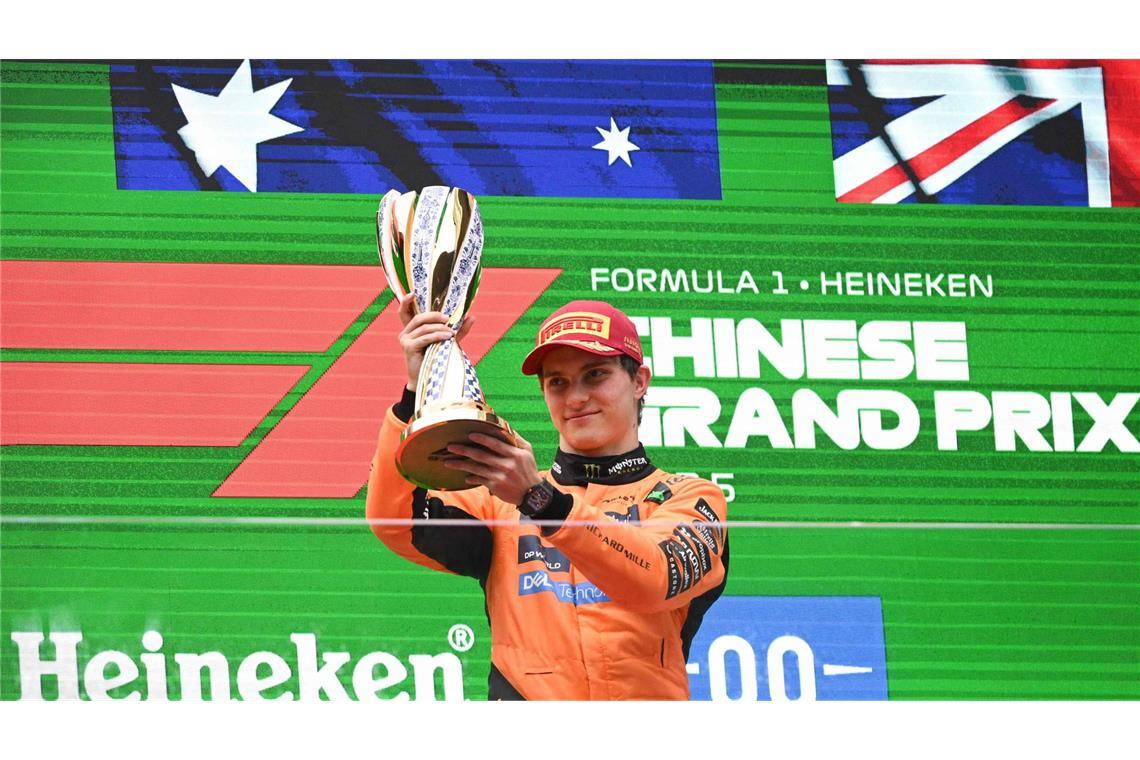 Piastri gewinnt Formel-1-Rennen in Shanghai Der Australier Oscar Piastri kann sich feiern lassen.