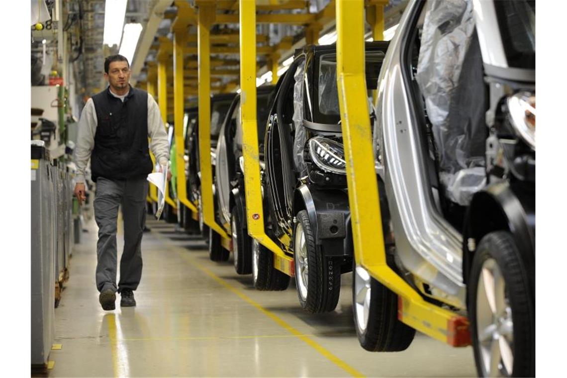 Der Autobauer Daimler will sein Werk im französischen Hambach verkaufen. Foto: Yoan Valat/EPA/dpa