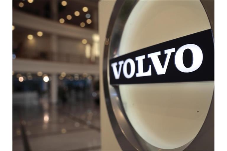 Der Autobauer Volvo rechnet beim Börsengang mit rund 20 Milliarden Kronen (2 Mrd Euro) Erlös. Foto: Virginia Mayo/AP/dpa