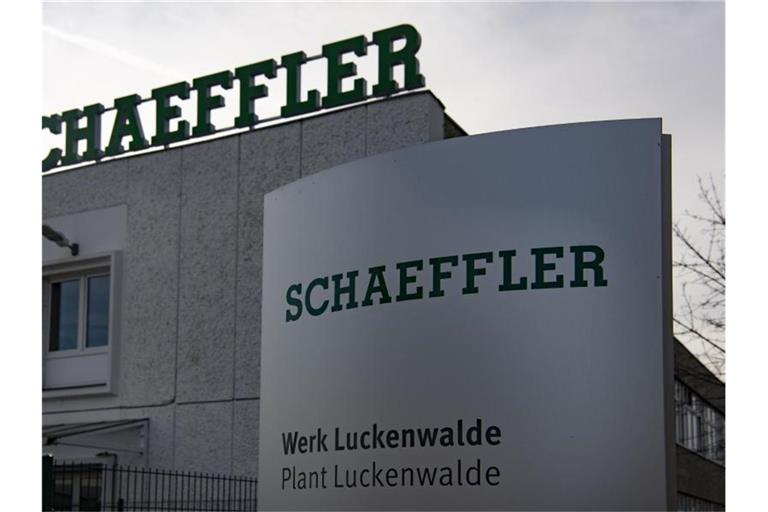 Der Automobilzulieferer Schaeffler schließt sein Werk im brandenburgischen Luckenwalde. Foto: Paul Zinken/dpa