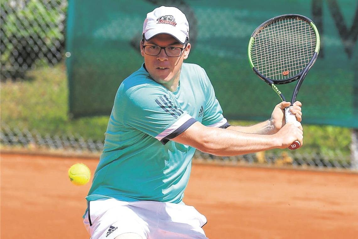 Der Backnanger Maximilian Hepp hat an Nummer zwei wacker gekämpft, aber seine beiden Einzelspiele beim Saisonauftakt verloren. Foto: A. Becher