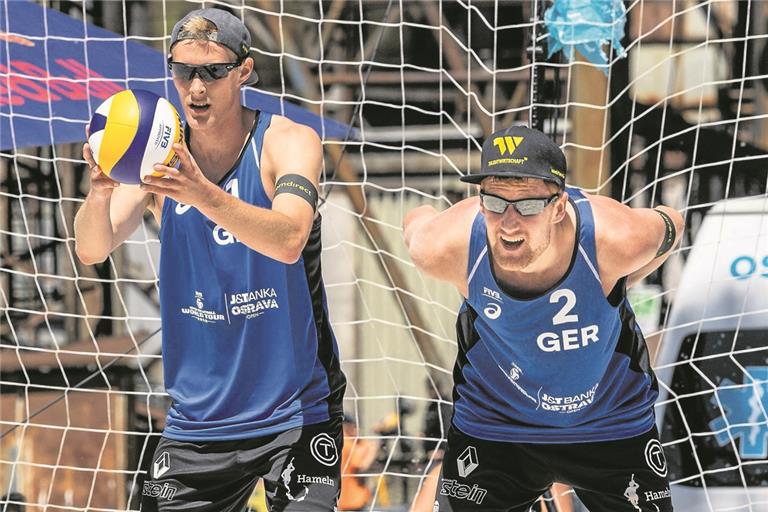 Der Backnanger Yannick Harms (rechts) und sein Spielpartner Philipp Arne Bergmann aus Hameln sind startklar für die WM. Foto: Imago