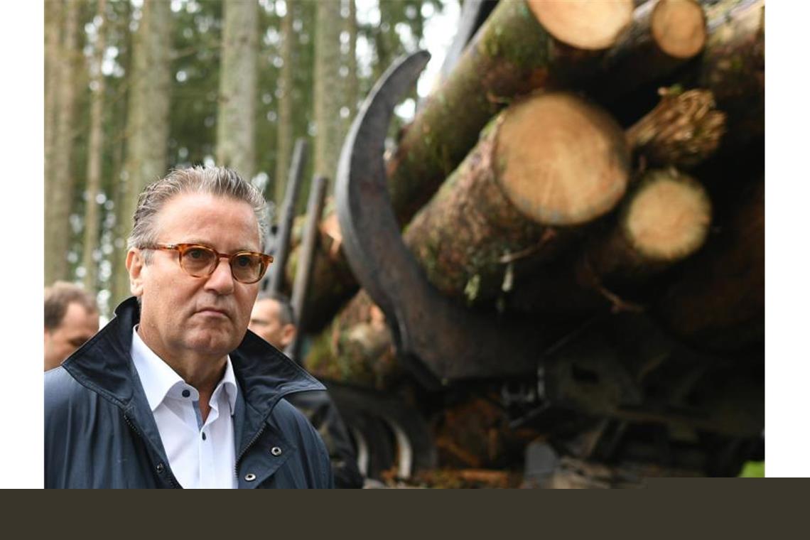 Wie steht es um dem Wald? Landesregierung stellt Bericht vor Der baden-württembergische Agrarminister Peter Hauk (CDU). Foto: Patrick Seeger/dpa
