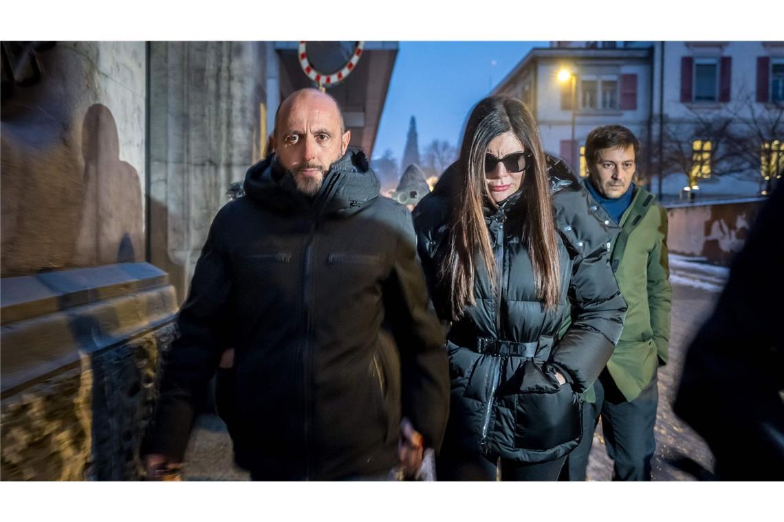 Der Barbetreiber (links) bleibt in U-Haft.