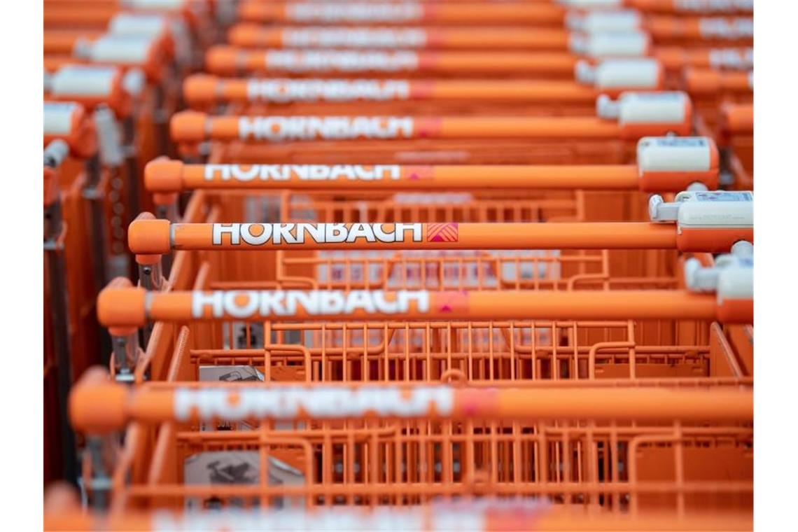 Hornbach bleibt wegen Corona vorsichtig