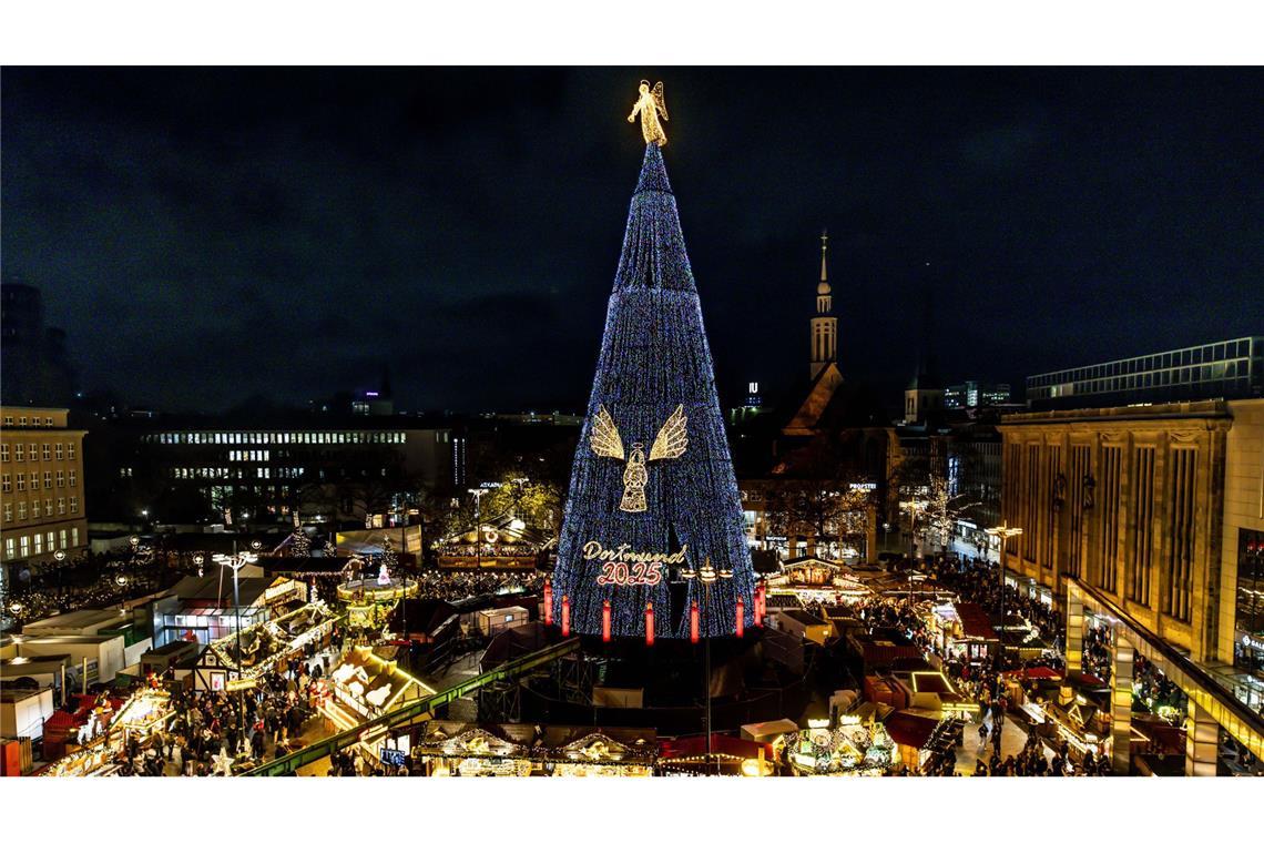 Der Baumriese war erstmals 1996 errichtet worden. (Archivbild)