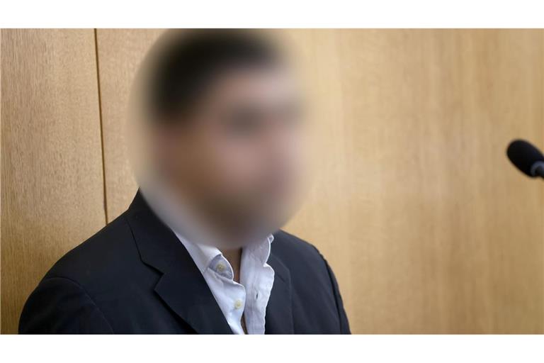 Der Beschuldigte kann sich nach Worten seines Verteidigers nur diffus an die Tat erinnern.