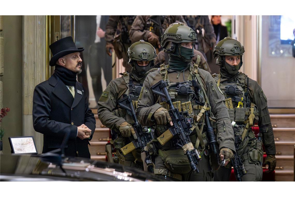 Der Besuch von Merz in Frankfurt lief unter hohen Sicherheitsvorkehrungen