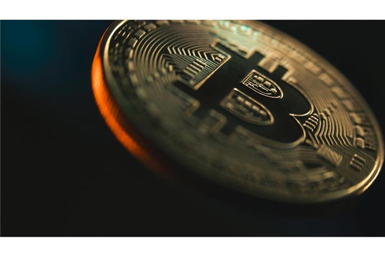 Der Bitcoin hartnäckig unter der 70.000-Dollar-Marke. Was den Kurs belastet.