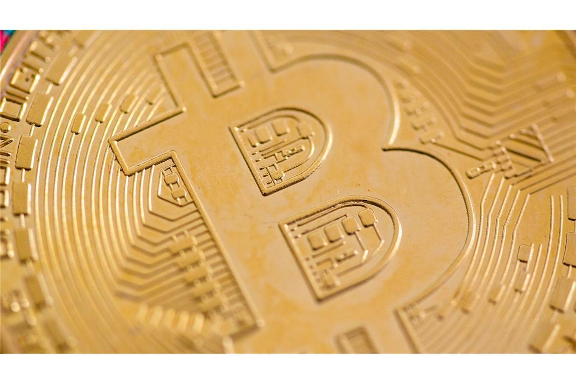 Bitcoin fängt sich nach Verlusten bei 106.000 US-Dollar Der Bitcoin kommt derzeit auf eine Marktkapitalisierung von rund 2,1 Billionen Dollar.