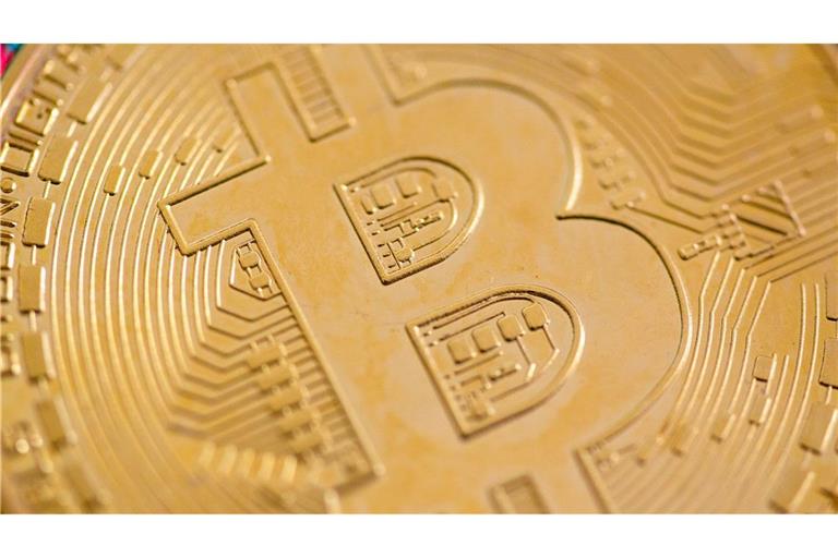 Der Bitcoin kommt derzeit auf eine Marktkapitalisierung von rund 2,1 Billionen Dollar.