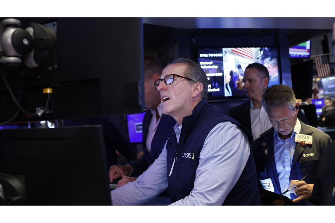 Dow Jones startet mit leichtem Plus Der Blick an den US-Börsen geht wieder leicht nach oben.