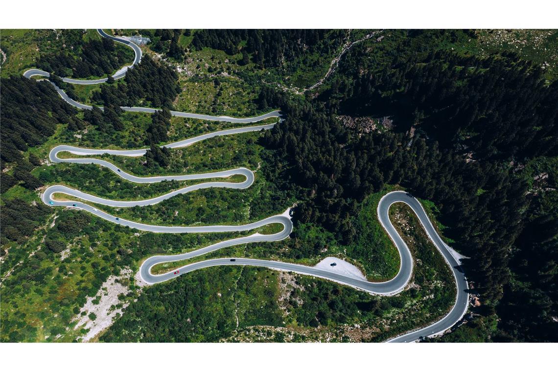 Der Blick auf die Silvretta-Hochalpenstraße. Die Straße bleibt 2025 wegen Steinschlaggefahr geschlossen (Archivfoto).