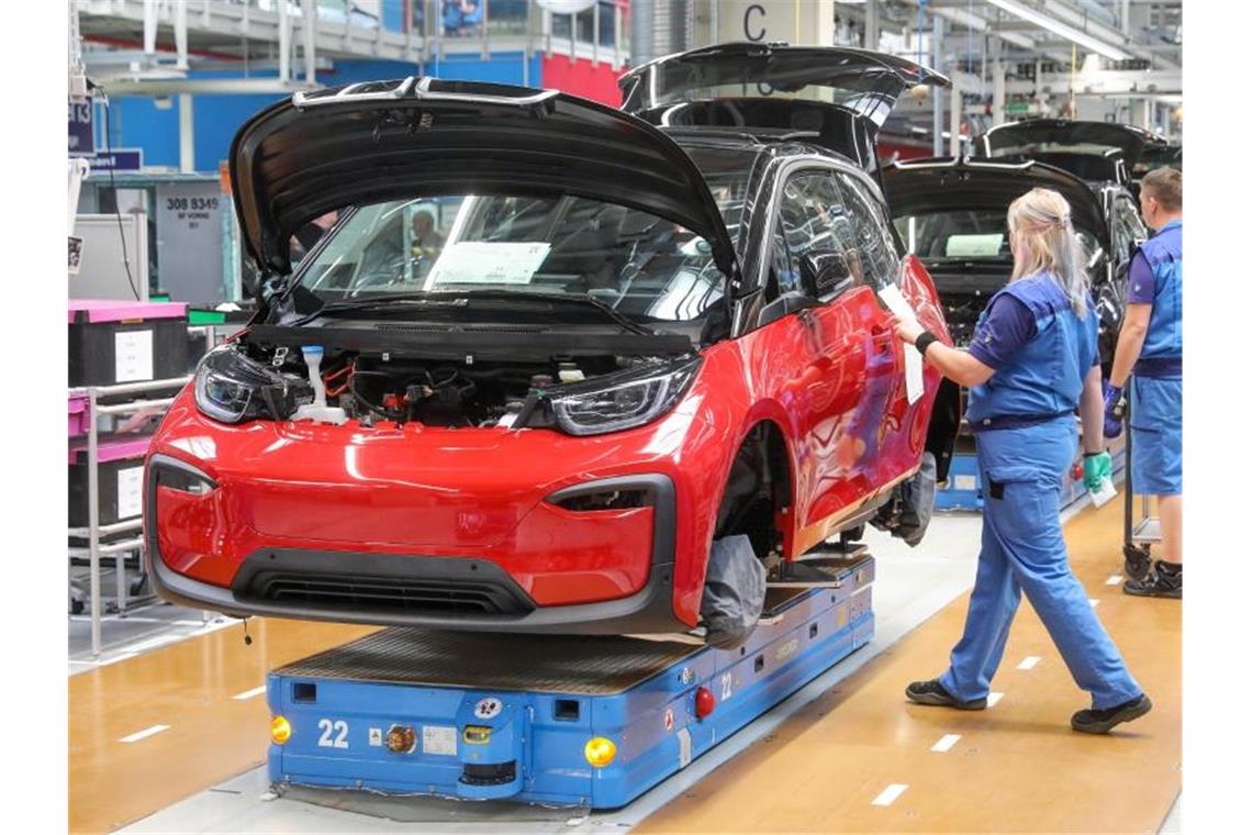 BMW beendet Produktion des i3 im Juni Der BMW i3 wurde zehn Jahre lang produziert. Foto: Jan Woitas/dpa-Zentralbild/dpa