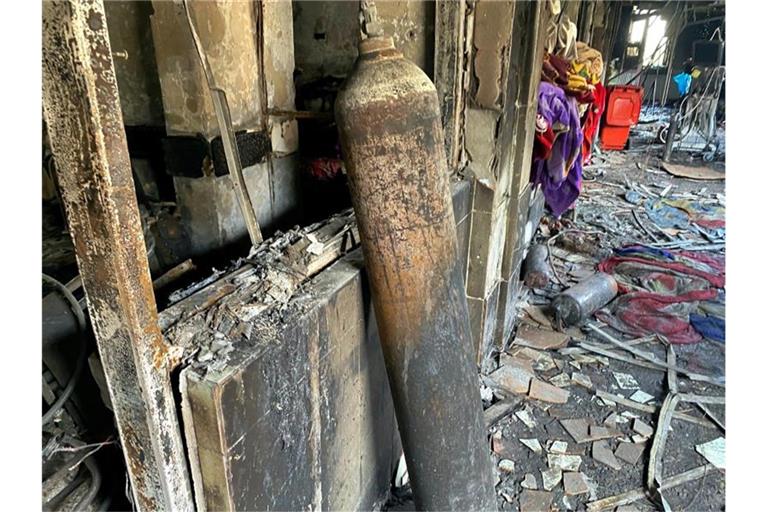 Der Brand in Bagdad im April wurde ebenso durch die Explosion einer Sauerstoffflasche ausgelöst. Foto: Khalid Mohammed/AP/dpa