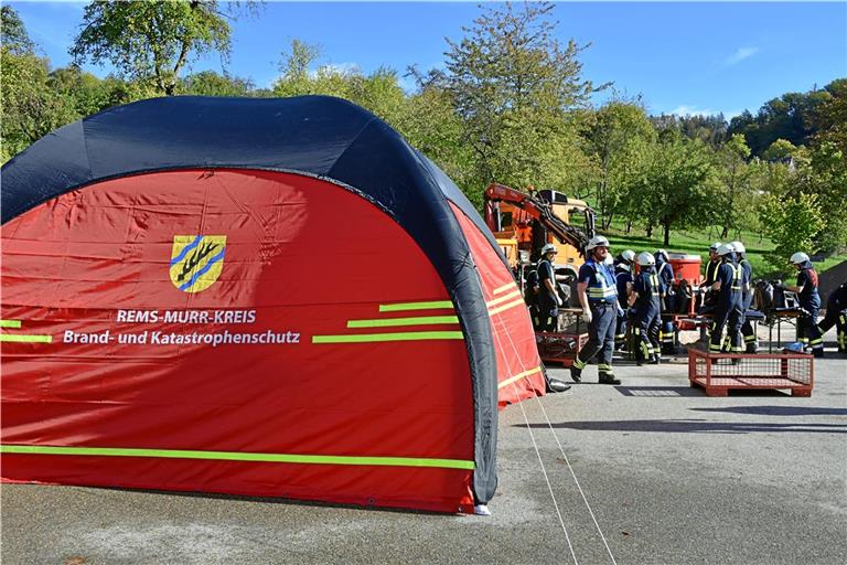 Der Brand- und Katastrophenschutz gehört zu den Aufgaben des neuen Kreisbrandmeisters – inklusive der Übungen. Archivfoto: Tobias Sellmaier