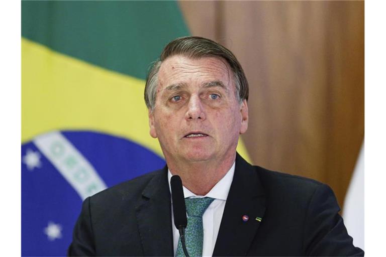 Der brasilianische Präsident Jair Bolsonaro will auch den bisher illegalen Goldabbau in indigenen Gebieten erlauben. Foto: Raul Spinasse/AP/dpa