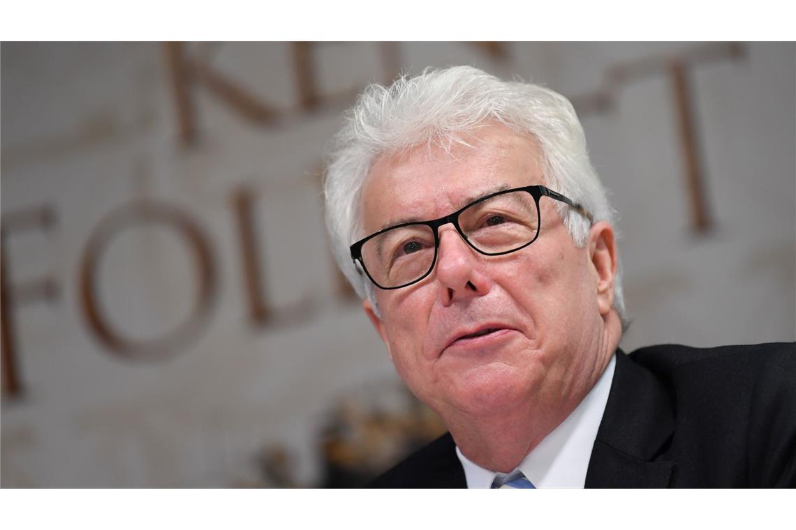 Wie Ken Follett mit "Stonehenge" Geschichte neu erzählt Der britische Bestseller-Autor Ken Follett.