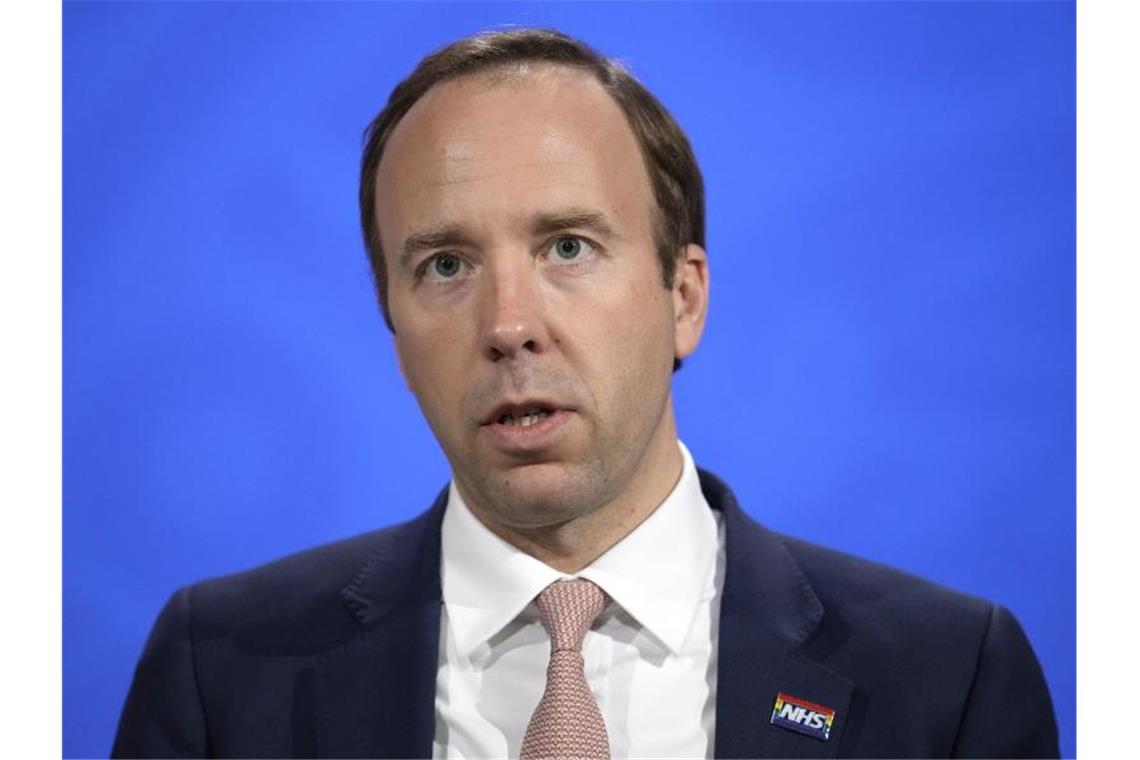 Der britische Gesundheitsminister Matt Hancock spricht während einer Pressekonferenz in der Downing Street. Foto: Matt Dunham/AP Pool/dpa