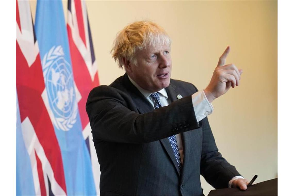 Der britische Premier Boris Johnson spricht im Hauptquartier der Vereinten Nationen in New York zu Journalisten. Foto: Stefan Rousseau/PA Wire/dpa