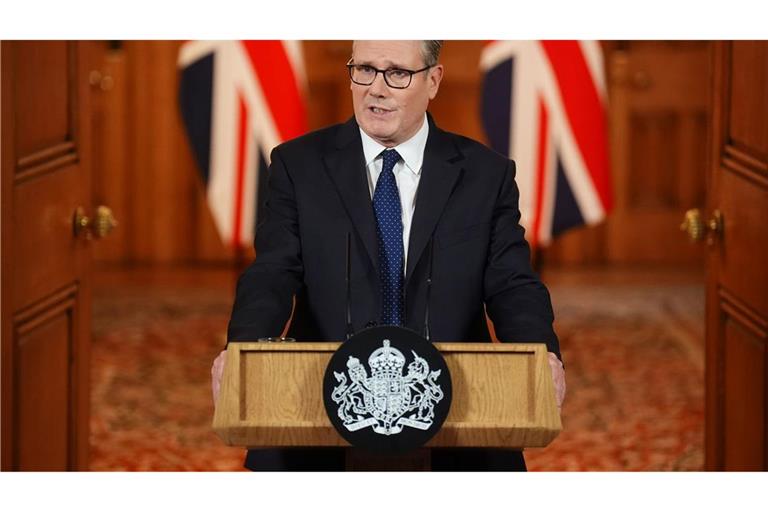 Der britische Premier Keir Starmer hat sich nach dem tödlichen Angriff auf eine Synagoge in Manchester besorgt gezeigt über wachsenden Antisemitismus in seinem Land.