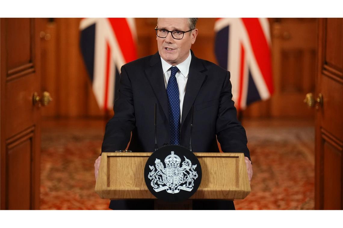 Der britische Premier Keir Starmer hat sich nach dem tödlichen Angriff auf eine Synagoge in Manchester besorgt gezeigt über wachsenden Antisemitismus in seinem Land.