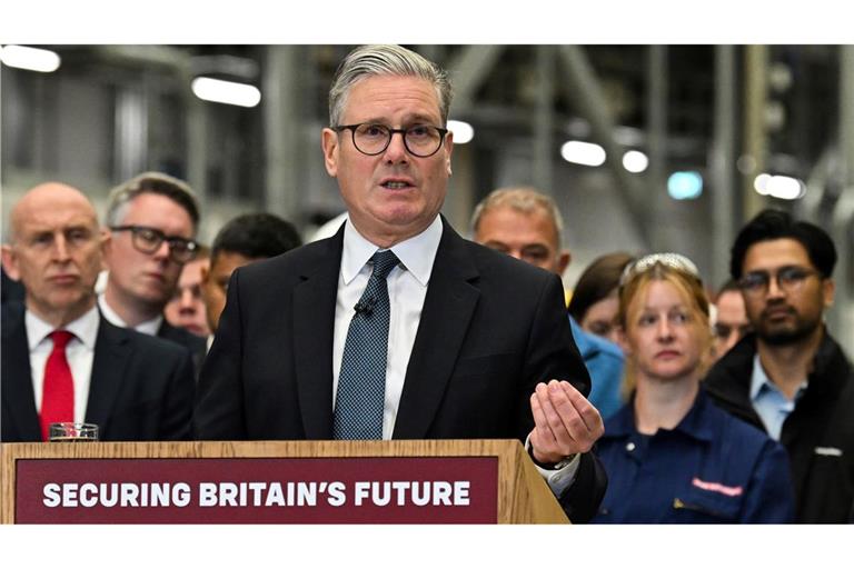 Der britische Premier will sein Land kriegsbereit machen.