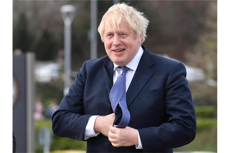 Der britische Premierminister Boris Johnson trifft Ende Januar zu einer Kabinettssitzung im National Glass Centre an der Universität Sunderland ein. Foto: Paul Ellis/PA Wire/dpa