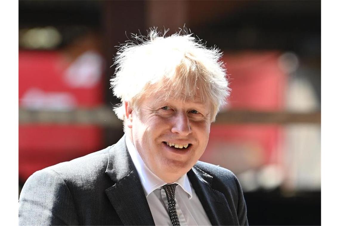 Der britische Premierminister Boris Johnson versucht, im Kampf gegen die Coronavirus-Pandemie Optimismus zu verbreiten. Foto: Paul Ellis/PA Wire/dpa