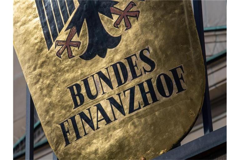 Der Bundesfinanzhof hält einen Teil der Aktienbesteuerung für verfassungswidrig. Foto: Peter Kneffel/dpa/Archivbild