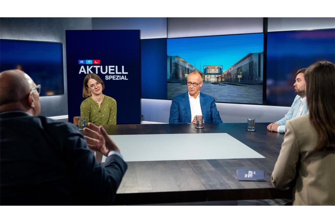 Der Bundeskanzler in der RTL-Sendung „Am Tisch mit Friedrich Merz“