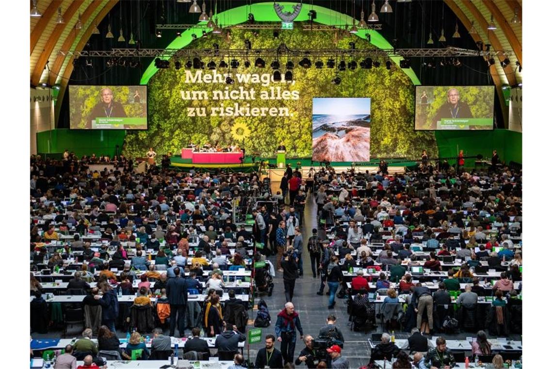 Der Bundesparteitag der Grünen findet in der Bielefelder Stadthalle statt. Foto: Guido Kirchner/dpa
