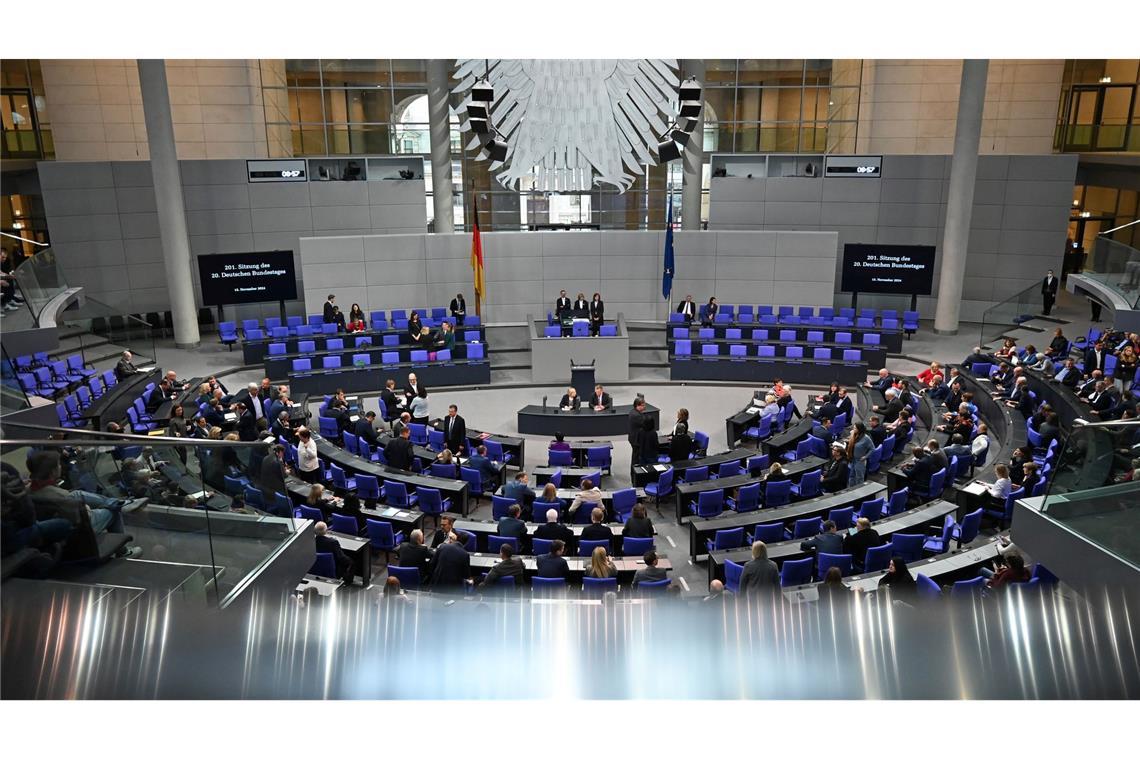 Nach Ampel-Aus: Bundestag streicht Sitzungswoche Der Bundestag streicht eine komplette Sitzungswoche, weil nach dem Ampel-Aus keine Haushaltsberatungen stattfinden.