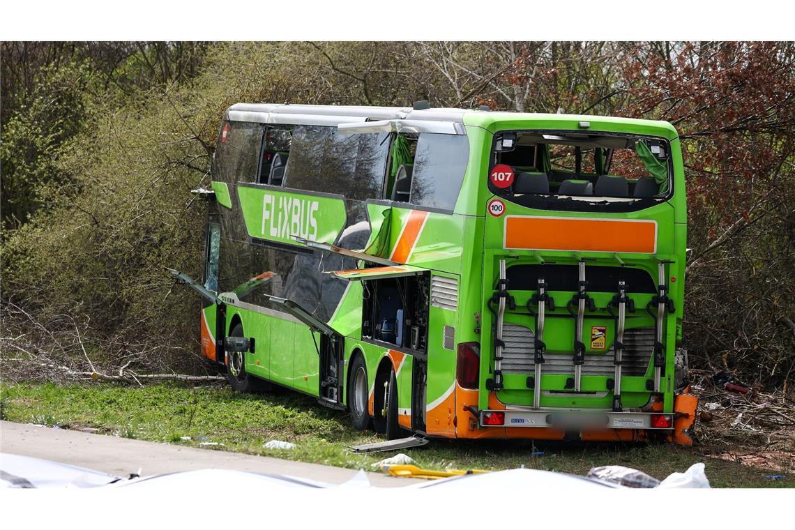 Der Bus mit mehr als 50 Passagieren und zwei Fahrern war auf dem Weg von Berlin nach Zürich verunglückt.