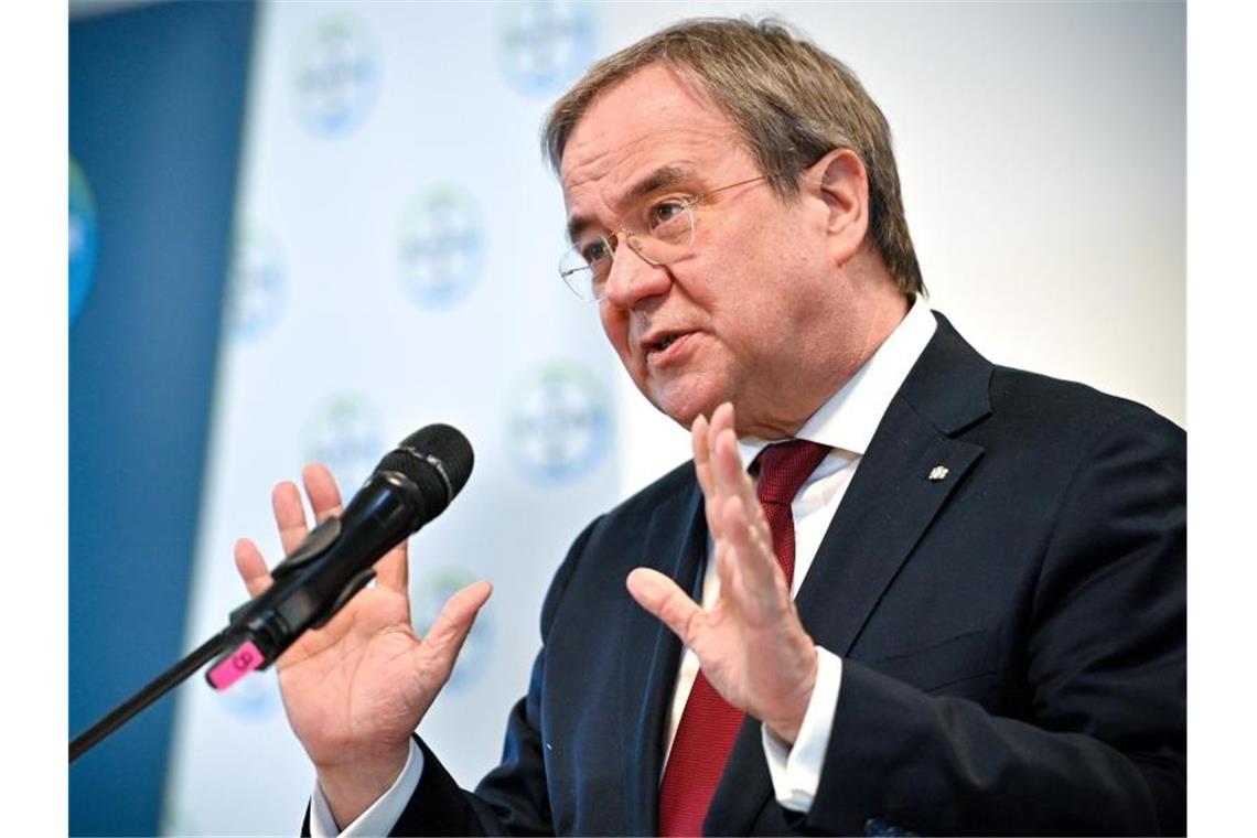 Laschet: Nicht immer neue Grenzwerte erfinden Der CDU-Bundesvorsitzende Armin Laschet. Foto: Sascha Steinbach/EPA POOL/dpa