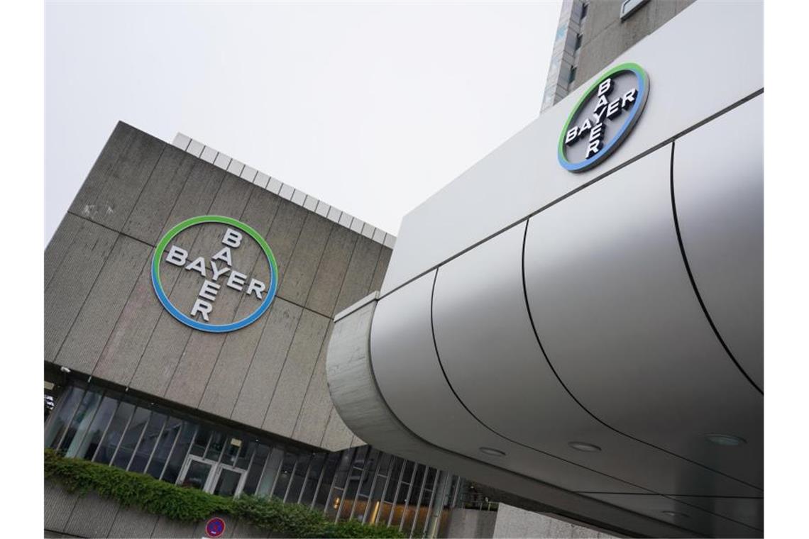 Der Chemie- und Pharmakonzern Bayer - hier der Sitz in Berlin. Foto: Jörg Carstensen/dpa