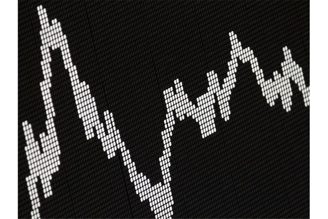 Anleger wieder optimistischer - Dax zeitweise auf Jahreshoch Der Dax ist der wichtigste Aktienindex in Deutschland. Foto: Frank Rumpenhorst/Illustration