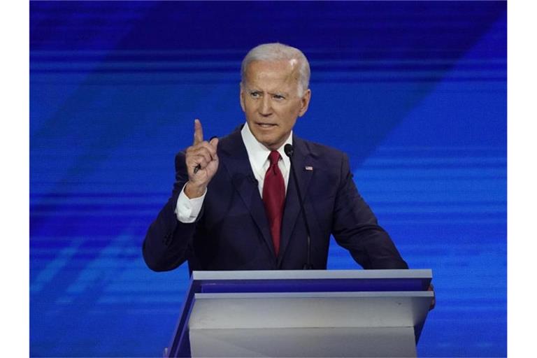 Der demokratische Bewerber Joe Biden während der dritten TV-Debatte. Foto: David J. Phillip/AP