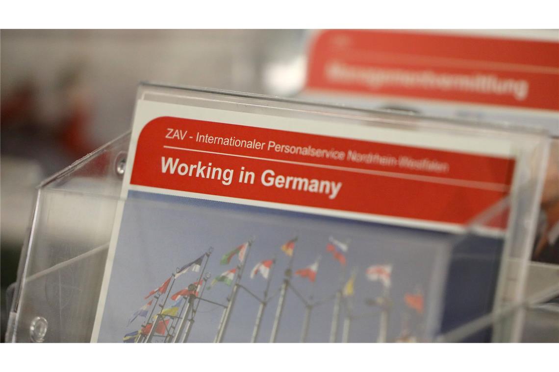 Boomer gehen in Rente - Ausländer stützen Arbeitsmarkt