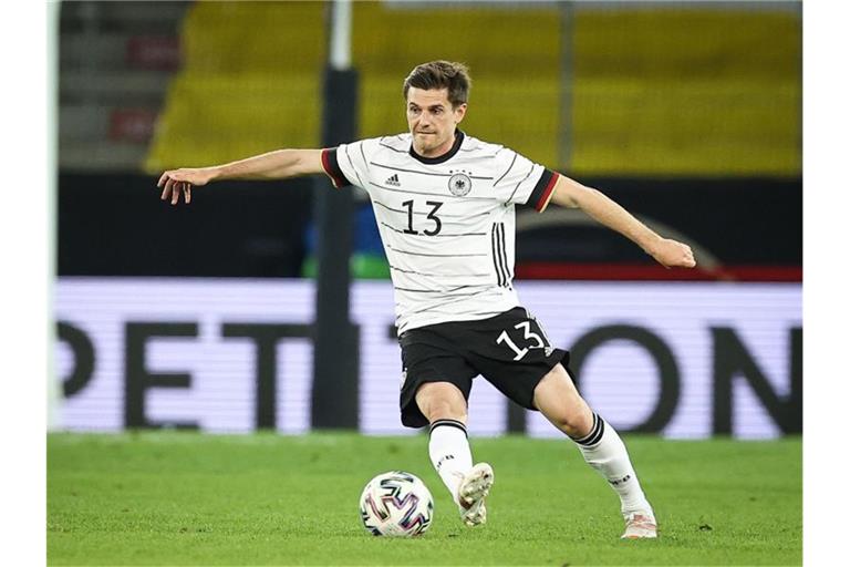 Der deutsche Nationalspieler Jonas Hofmann hat noch zwei Jahre Vertrag bei Borussia Mönchengladbach. Foto: Christian Charisius/dpa