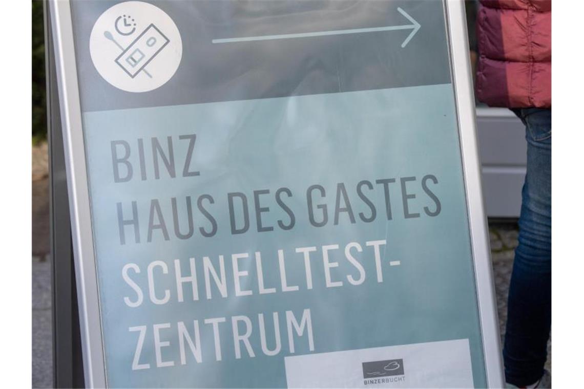 Pflegerat befürwortet Testpflicht für ungeimpftes Personal Der Deutsche Pflegerat unterstützt Pläne für eine Testpflicht von ungeimpften Beschäftigten in Pflegeeinrichtungen. Foto: Stefan Sauer/dpa