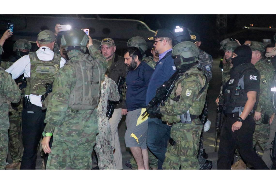 Ecuador liefert meistgesuchten Drogenboss aus Der Drogenboss wurde ausgeliefert.