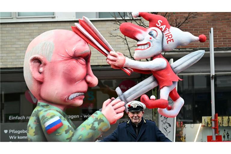 Der Düsseldorfer Karnevalswagenbauer Jacques Tilly lässt sich nicht dadurch einschüchtern, dass er in Russland angeklagt worden ist.