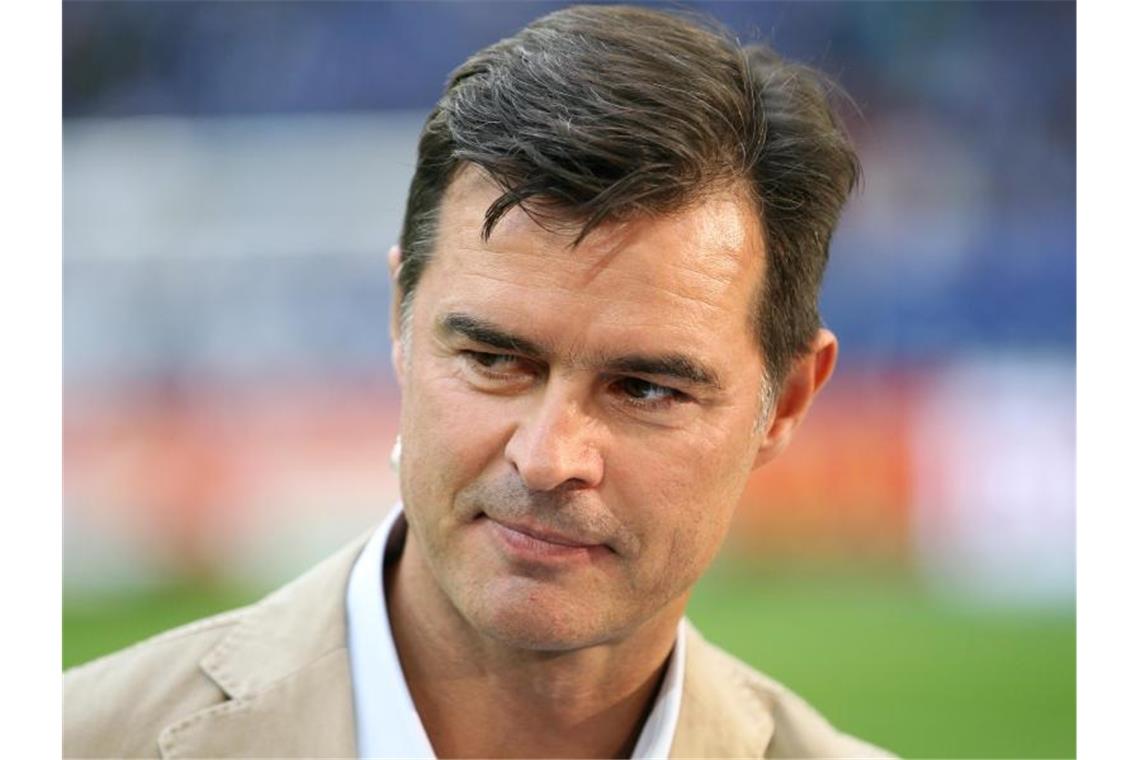 Der ehemalige deutsche Nationalspieler Thomas Berthold steht in der Veltins Arena. Foto: Friso Gentsch/Archivbild