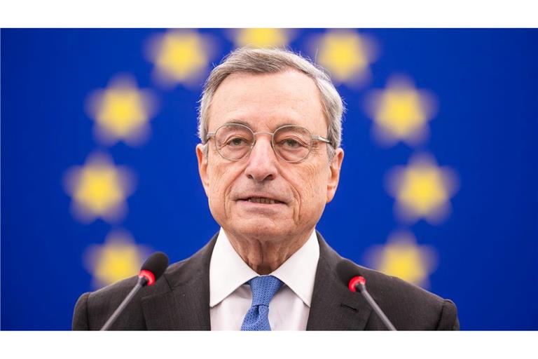 Der ehemalige Präsident der Europäischen Zentralbank (EZB) und frühere italienische Ministerpräsident Mario Draghi wird mit dem Karlspreis 2026 ausgezeichnet (Archivbild).