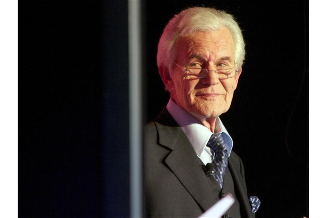 Der ehemalige „Tagesschau“-Sprecher Wilhelm Wieben ist im Alter von 84 Jahren gestorben. Foto: Kay Nietfeld