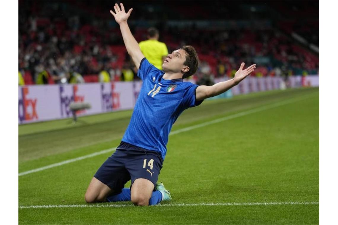 In der Verlängerung: Joker bringen Italien ins Viertelfinale Der eingewechselte Federico Chiesa traf in der Verlängerung zur Führung für Italien. Foto: Frank Augstein/Pool AP/dpa