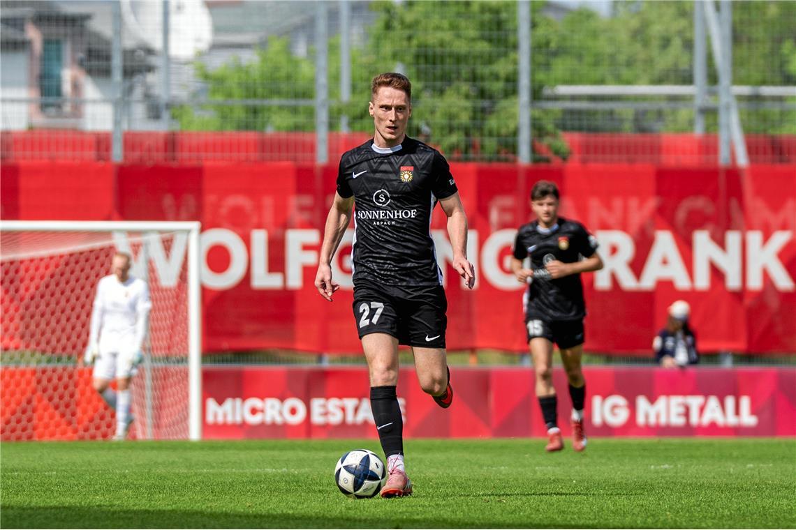 Der eingewechselte Loris Maier (am Ball). 