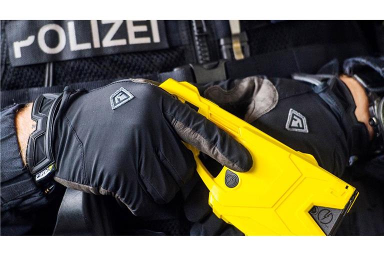 Der Einsatz der Taser birgt auch Gefahren. (Archivbild)