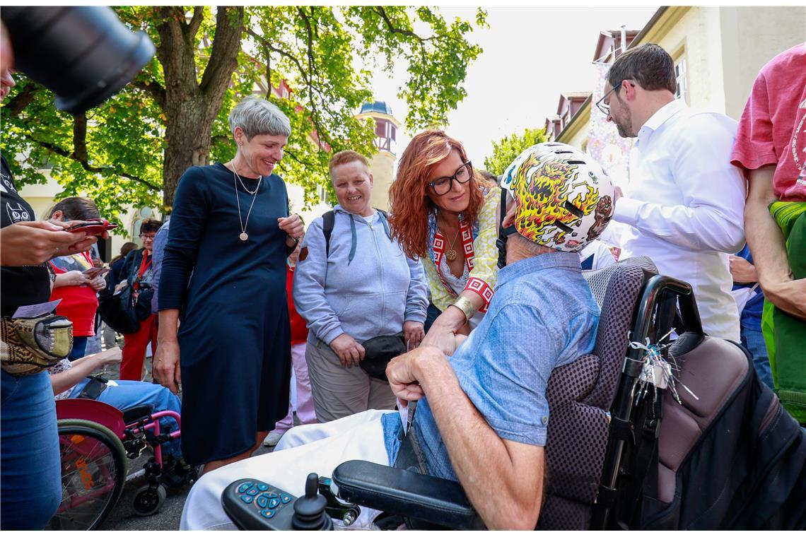 Der Einsatz für Menschen, die im Leben weniger Glück haben, begleitet Andrea Ber...